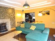 Prodej 1/2 rodinn�ho domu - byt, obytn� suter�n. gar� a pozemek, ulice Ji�n� II, Praha - Z�b�hlice