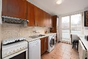 Prodej bytu 3+kk s lod�i�, balkonem a sklepem v klidn� ulici Bulharsk�, Vr�ovice, Praha 10