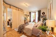 Prodej klidn�ho bytu 2+kk, 52m2 s balk�nem a parkovac�m st�n�m v Kamenici, Praha-V�chod