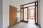 Prodej klidn�ho bytu 2+kk, 52m2 s balk�nem a parkovac�m st�n�m v Kamenici, Praha-V�chod