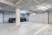 Prodej klidn�ho bytu 2+kk, 52m2 s balk�nem a parkovac�m st�n�m v Kamenici, Praha-V�chod