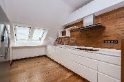 Prodej mimodnho mezonetovho bytu 4+kk, 133m2 s terasou ul. Ke Stranick, Praha 10