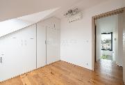 Prodej mimodnho mezonetovho bytu 4+kk, 133m2 s terasou ul. Ke Stranick, Praha 10