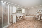Prodej rodinn�ho domu 276 m2, pozemek 509 m2, ul. Sokolovsk�, Mochov, Praha - v�chod