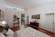Prodej rodinn�ho domu a objektu k  podnik�n� na pozemku 1590m2 v Odolena Vod�