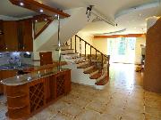 Prodej rodinn�ho domu u�itn� plochy 212 m?, s terasou, na pozemku 471 m?, �honick�, Jene�