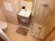 Pron�jem bytu 1+1 s velkou kuchyn�, Praha 5 Barrandov, kompletn� za��zeno