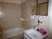 Pron�jem bytu 2+kk, 52 m2, 2 nepr�choz� pokoje, Praha 4 u metra C Pra�sk�ho povst�n�