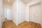 Pron�jem bytu 2+kk, 56 m2 s balkonem, ul. �erot�nova, Praha 3 - �i�kov