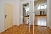 Pron�jem bytu 2+kk, v�m�ra 45 m2,  4NP/4NP, ulice Na Mlejnku, Praha 4, Bran�k