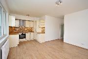 Pronjem bytu 2+kk vmra 50m2, zahrada 180m2, parkovac stn, Praha 9, Vysoany, ulice Svatoovch