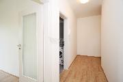 Pronjem bytu 2+kk vmra 50m2, zahrada 180m2, parkovac stn, Praha 9, Vysoany, ulice Svatoovch