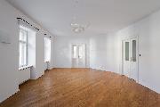 Pronjem bytu 5+kk, 169 m2 s balkonem a gar, ul. Vehrdova, Praha - Mal Strana