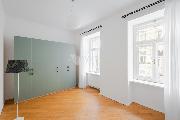 Pronjem bytu 5+kk, 169 m2 s balkonem a gar, ul. Vehrdova, Praha - Mal Strana