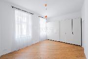 Pronjem bytu 5+kk, 169 m2 s balkonem a gar, ul. Vehrdova, Praha - Mal Strana