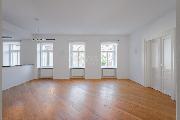 Pronjem bytu 5+kk, 169 m2 s balkonem a gar, ul. Vehrdova, Praha - Mal Strana