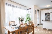 Pron�jem ��ste�n� za��zen�ho rohov�ho domu 4kk, 153m2 s gar��, terasou a zahradou  315m2 ve Vino�i.