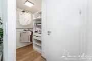 Pron�jem luxusn� vybaven�ho bytu 2+kk, 56m2, s lod�i� a parkovac�m st�n�m, v Hole�ovic�ch