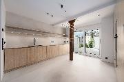 Pronajem mezonetov�ho bytu 3+kk, 135m2 s terasou, ulice Lu�ick�