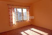 Prodej prostorn�ho cihlov�ho bytu 2+1 s komorou a 2 sklepy v Plzni na Doubravce