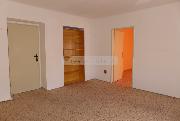 Prodej prostorn�ho cihlov�ho bytu 2+1 s komorou a 2 sklepy v Plzni na Doubravce