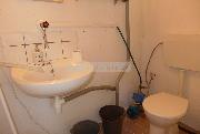 Prodej zd�n� chaty se zahradou a baz�nem v Plzni na V�slun�