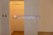 Pron�jem cihlov�ho bytu 2+1 s balkonem po rekonstrukci v Plzni na Slovanech