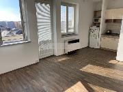 Pron�jem slunn�ho bytu 1+kk s balkonem po rekonstrukci v Plzni - Doubravce