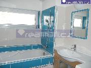 Pron�jem za��zen�ho bytu 2+kk s balkonem a parkovac�m st�n�m v Plzni na Sylv�nu