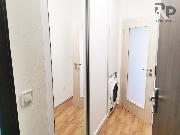 Pronjem bytu 2+kk  s malou pedzahrdkou a parkovacm stnm v ul. Halasova v Jihlav.
