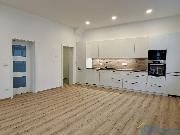 Pron�jem nadstandardn�ho bytu 3+kk, 78 m2, v centru Vysok�ho M�ta