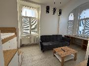 Pron�jem nov� zrekonstruovan�ho apartm�nu 1kk v reziden�n� vile se zahradou