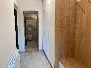 Pron�jem nov� zrekonstruovan�ho a za��zen�ho bytu 1kk s lod�i� v reziden�n� vile se zahradou