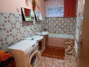 Nab�z�me prodej rodinn�ho domu se zahradou ve Vset�n�.