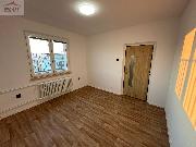 Pron�jem bytu 1+kk po rekonstrukci, Vala�sk� Mezi����, ul. R��ov�