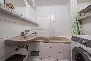 Nab�z�m k prodeji prostorn� 3+kk, 69 m² + zasklen� lod�ie a 2 sklepy, Praha 4  Chodov 