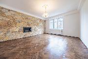 Prodej bytu 3+1, 114m2 + 80m2 zahrada, ul. Ped Cibulkami, Praha 5