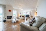 Pron�jem RD 6+kk, 260m2, zahrada 960m2, ul. Na V�slun�, Tuchom��ice