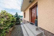 Pron�jem RD 6+kk, 260m2, zahrada 960m2, ul. Na V�slun�, Tuchom��ice