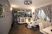 Exkluzivn� nab�z�me prodej sportovn�ho are�lu, tenis, restaurace, 3 bytov� jednotky, nebyt.,atd..