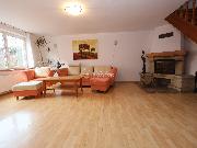 Pronjem RD 4+1/T/B  120m2, park. stn, se sdlenou zahradou Praha - zpad Jinoany