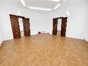 Pron�jem kancel��sk�ch prostor, 182 m? � Wlach�v d�m, t�. M�ru, Pardubice