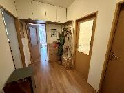 Pron�jem modern�ho bytu 2+kk s balkonem, gar�ov�m st�n�m a sklepem