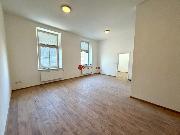 Pron�jem rekonstruovan�ch kancel��sk�ch prostor, 71 m? � Wlach�v d�m, t��da M�ru, Pardubice