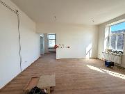 Pron�jem rekonstruovan�ch kancel��sk�ch prostor, 106 m? � Wlach�v d�m, t��da M�ru, Pardubice