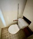 Pron�jem garsonky v Chot�bo�i