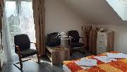 Pron�jem pokoje v rodinn�m dom� v Tel�i