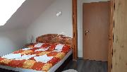 Pron�jem pokoje v rodinn�m dom� v Tel�i