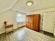 Pron�jem rodinn�ho domu 4+1 v klidn� obci Simtany u Pohledu