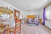 Rodinn� d�m 4+1 s gar��, d�lnou a zahradn� chatou ve Vl�et�n� u �irovnice